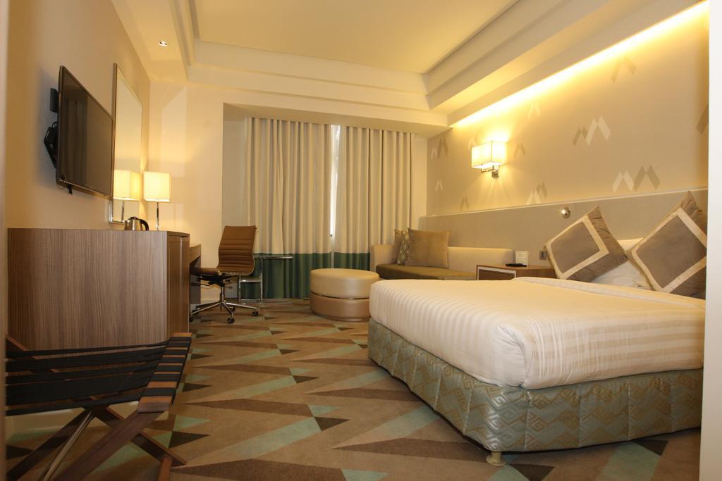 Hotel Benilde Maison De La Salle Манила Экстерьер фото