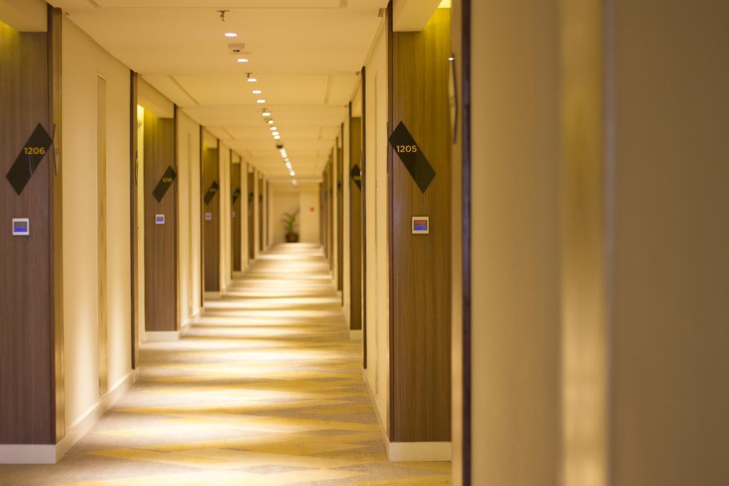 Hotel Benilde Maison De La Salle Манила Экстерьер фото
